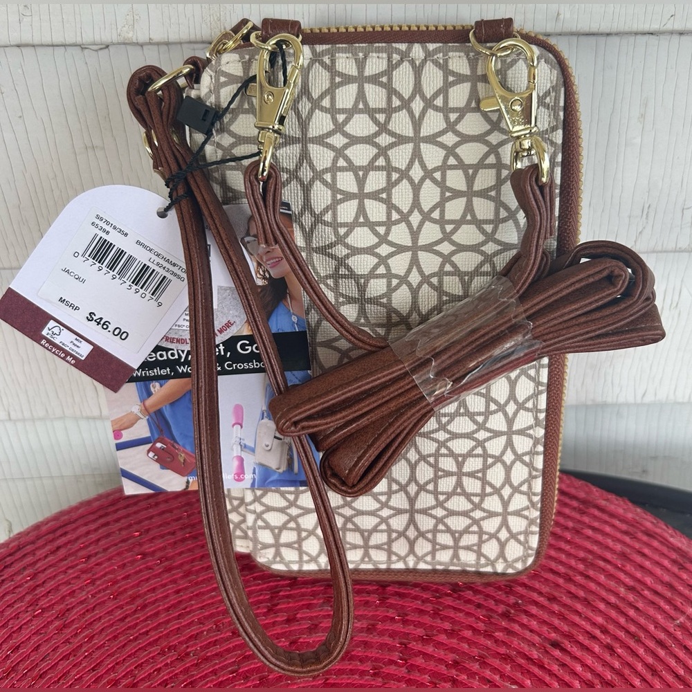 MUNDI ALL IN ONE WRISTLET WALLET CROSSBODY. NWT